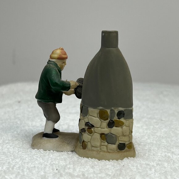 Dept 56 Blacksmith - New England Village Loose Figurine from 1987 - Picture 6 of 8